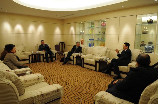 زب+مصرى 长宁区领导陪同上海市宏观经济学会视察上海世贸 ...